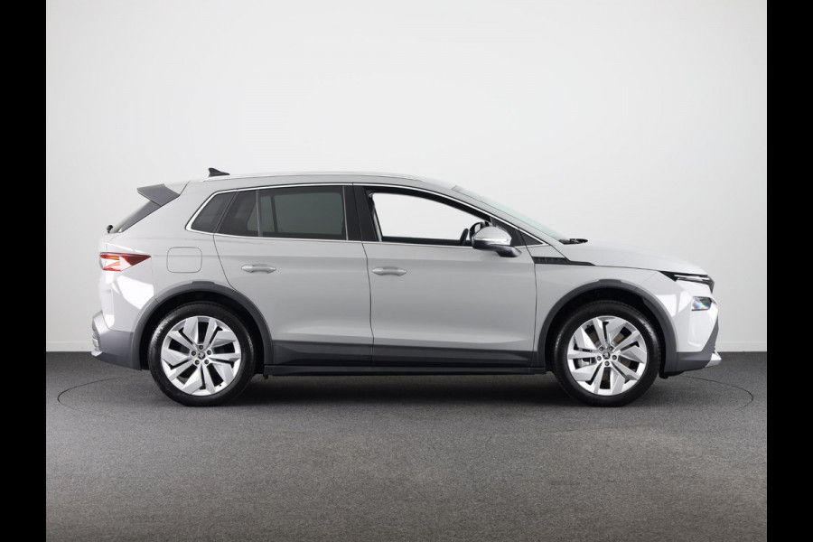 Škoda Elroq 85 Business Edition Tour 286 pk | Trekhaak | Business Upgrade Pakket - CLEVER | 20 inch lichtmetalen velgen | Adaptive Cruise Control | Dode hoeksensor | Bagage scheidingsnet