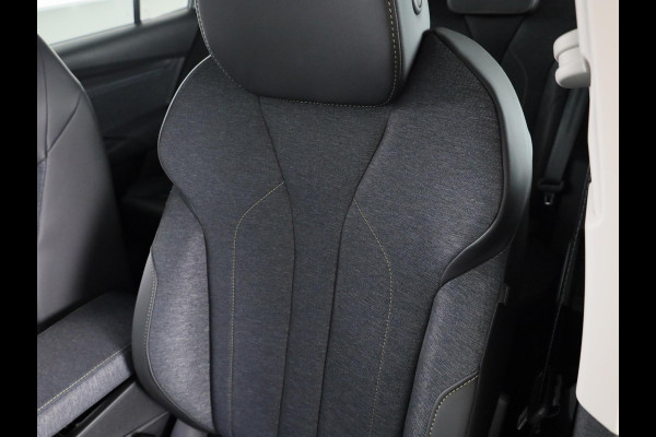 Škoda Elroq 85 Business Edition Tour 286 pk | Trekhaak | Business Upgrade Pakket - CLEVER | 20 inch lichtmetalen velgen | Adaptive Cruise Control | Dode hoeksensor | Bagage scheidingsnet