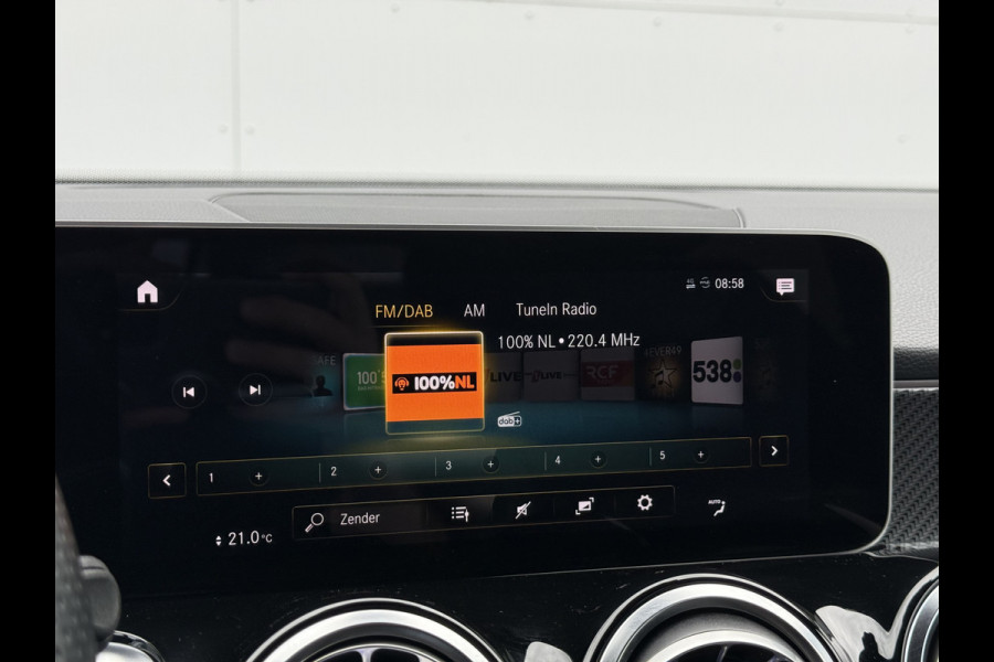 Mercedes-Benz Glb 200 Business Solution AMG | Trekhaak | Navi | 360* Camera | LED | DAB+ | Dodehoek | 19 inch