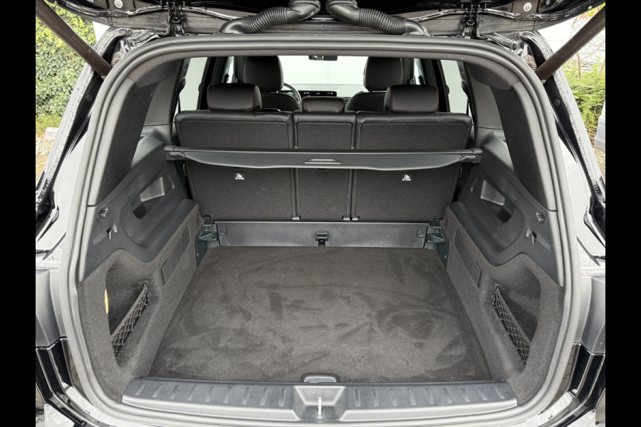 Mercedes-Benz Glb 200 Business Solution AMG | Trekhaak | Navi | 360* Camera | LED | DAB+ | Dodehoek | 19 inch