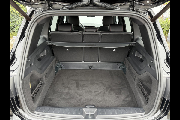 Mercedes-Benz Glb 200 Business Solution AMG | Trekhaak | Navi | 360* Camera | LED | DAB+ | Dodehoek | 19 inch