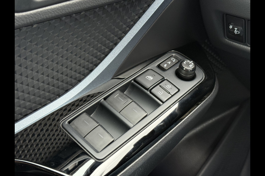 Toyota C-HR 2.0 Hybrid Team D | CarPlay | Camera | ACC | LED | DAB+ | Keyless | 18 inch