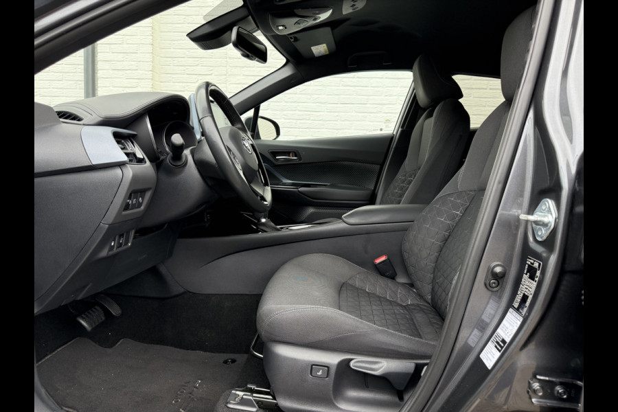 Toyota C-HR 2.0 Hybrid Team D | CarPlay | Camera | ACC | LED | DAB+ | Keyless | 18 inch