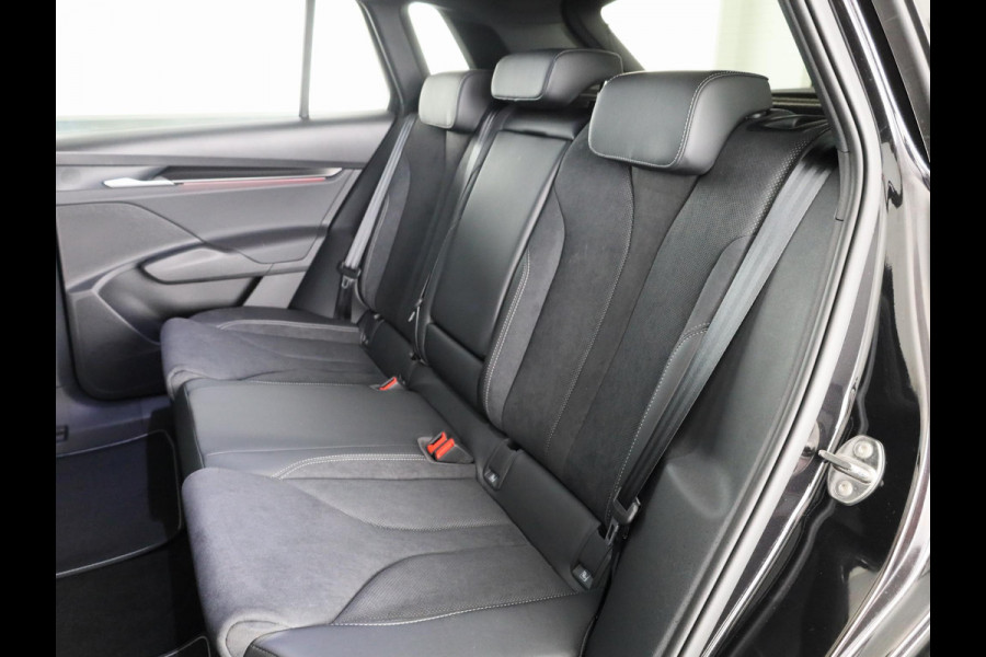 Škoda Elroq 60 Sportline 204 pk | 20 inch | Bind Spot | Cruise Control | Camera | Cruise Control |