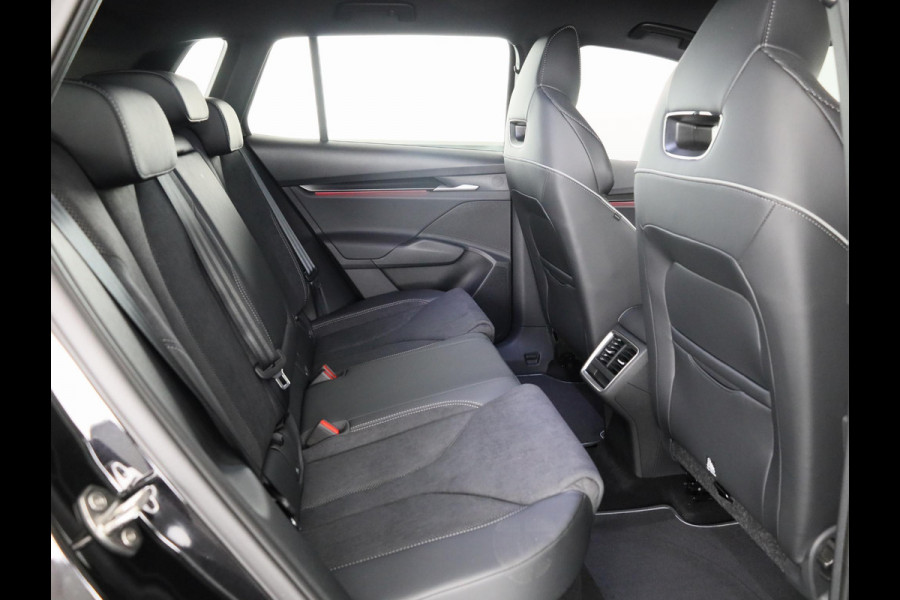 Škoda Elroq 60 Sportline 204 pk | 20 inch | Bind Spot | Cruise Control | Camera | Cruise Control |