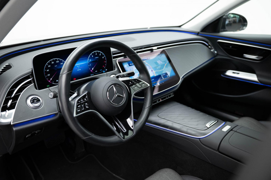 Mercedes-Benz E-Klasse E200 Luxury Line |Panorama|Ambient|Dodehoek|Camera|