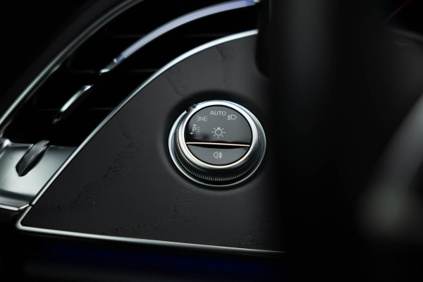 Mercedes-Benz E-Klasse E200 Luxury Line |Panorama|Ambient|Dodehoek|Camera|