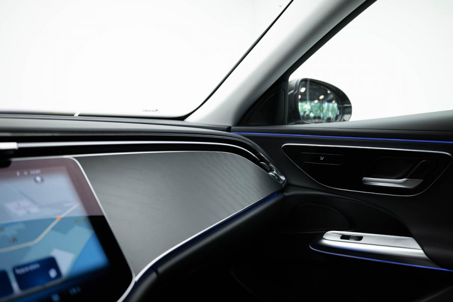 Mercedes-Benz E-Klasse E200 Luxury Line |Panorama|Ambient|Dodehoek|Camera|