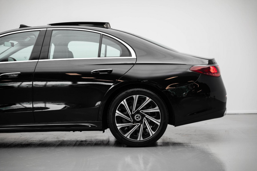 Mercedes-Benz E-Klasse E200 Luxury Line |Panorama|Ambient|Dodehoek|Camera|