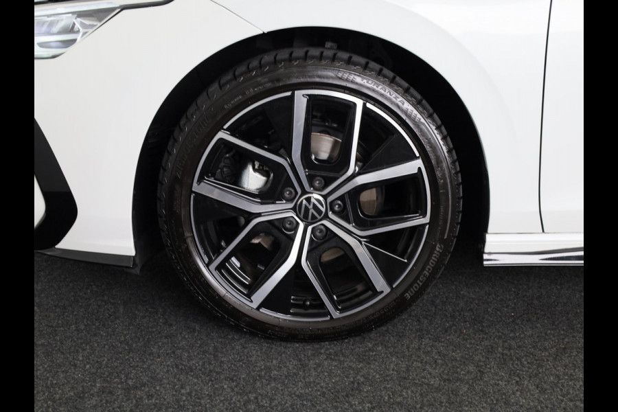 Volkswagen GOLF Variant R-Line-Edition 1.5 eTSI 85 kW / 116 pk Variant 7 v ersn. DSG