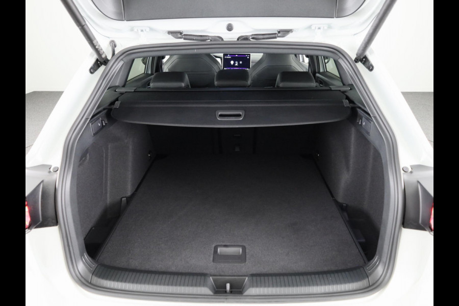 Volkswagen GOLF Variant R-Line-Edition 1.5 eTSI 85 kW / 116 pk Variant 7 v ersn. DSG