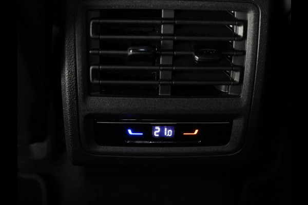 Volkswagen GOLF Variant R-Line-Edition 1.5 eTSI 85 kW / 116 pk Variant 7 v ersn. DSG