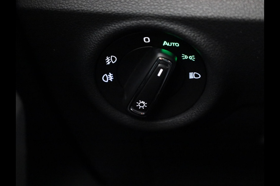 Škoda SCALA Monte Carlo 1.0 TSI 115 pk 7 versn. DSG | Travel assist plus | Winter pakket | 18 inch lichtmetalen velgen