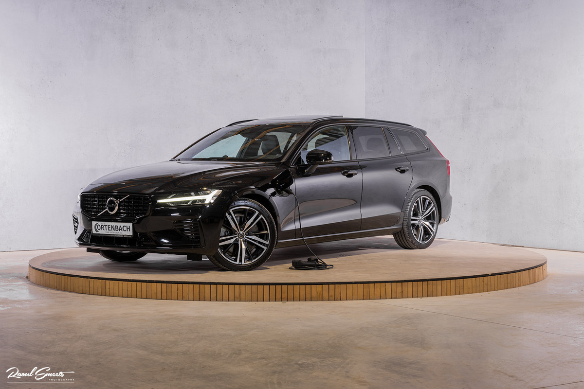 Volvo V60 2.0 T6 Plug-in hybrid AWD Plus Dark | Long range | Panorama dak | Bowers&Wilkins | Memory | stoel verkoeling | Volvo V60 2.0 T6 Plug-in hybrid AWD Plus Dark | Long range | Panorama dak | Bowers&Wilkins | Memory | stoel verkoeling |