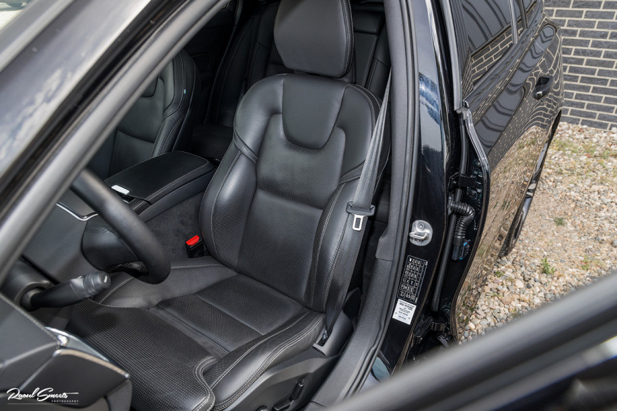 Volvo V60 2.0 T6 Plug-in hybrid AWD Plus Dark | Long range | Panorama dak | Bowers&Wilkins | Memory | stoel verkoeling |