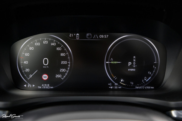 Volvo V60 2.0 T6 Plug-in hybrid AWD Plus Dark | Long range | Panorama dak | Bowers&Wilkins | Memory | stoel verkoeling |