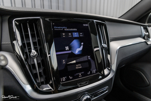 Volvo V60 2.0 T6 Plug-in hybrid AWD Plus Dark | Long range | Panorama dak | Bowers&Wilkins | Memory | stoel verkoeling |