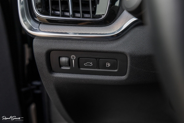 Volvo V60 2.0 T6 Plug-in hybrid AWD Plus Dark | Long range | Panorama dak | Bowers&Wilkins | Memory | stoel verkoeling |