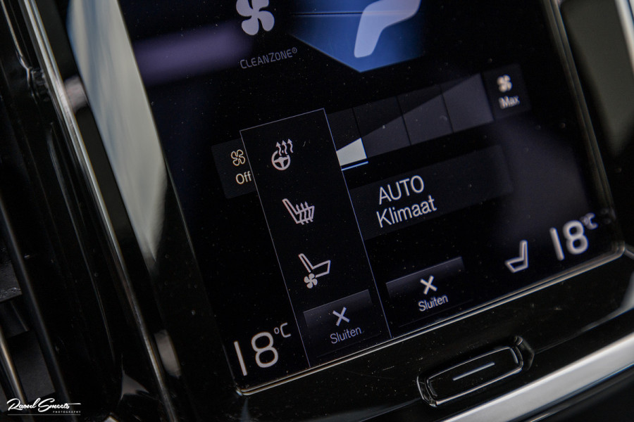 Volvo V60 2.0 T6 Plug-in hybrid AWD Plus Dark | Long range | Panorama dak | Bowers&Wilkins | Memory | stoel verkoeling |