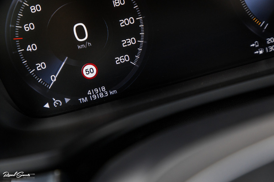 Volvo V60 2.0 T6 Plug-in hybrid AWD Plus Dark | Long range | Panorama dak | Bowers&Wilkins | Memory | stoel verkoeling |