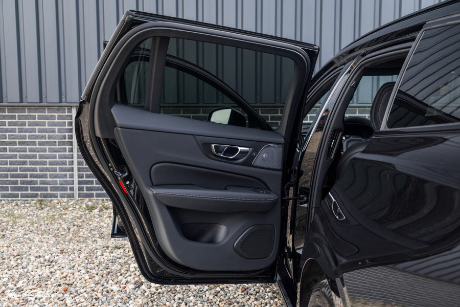 Volvo V60 2.0 T6 Plug-in hybrid AWD Plus Dark | Long range | Panorama dak | Bowers&Wilkins | Memory | stoel verkoeling |
