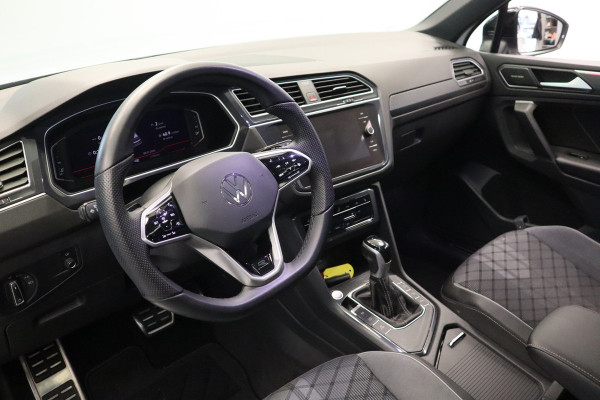 Volkswagen Tiguan 1.5 TSI R-Line Business+ BlackStyle Panoramadak IQ-light Harman/Kardon