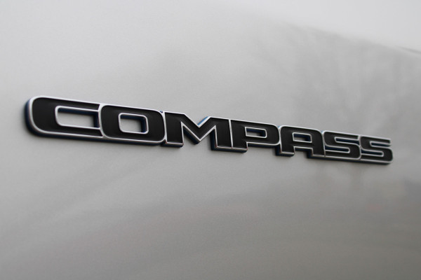 Jeep Compass 4xe 190 Plug-in Hybrid Electric Limited | Panoramadak | LED | Stoel/stuur verwarming Trekhaak | Rijdende auto niet altijd aanwezig