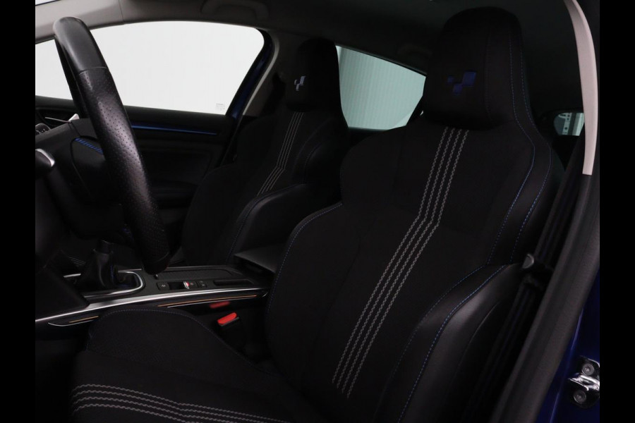 Renault Mégane 1.3 TCe GT-Line | Stoelverwarming | Head-Up | Camera | Trekhaak | Sportstoelen | Navigatie | Park Assist | Full LED | Keyless
