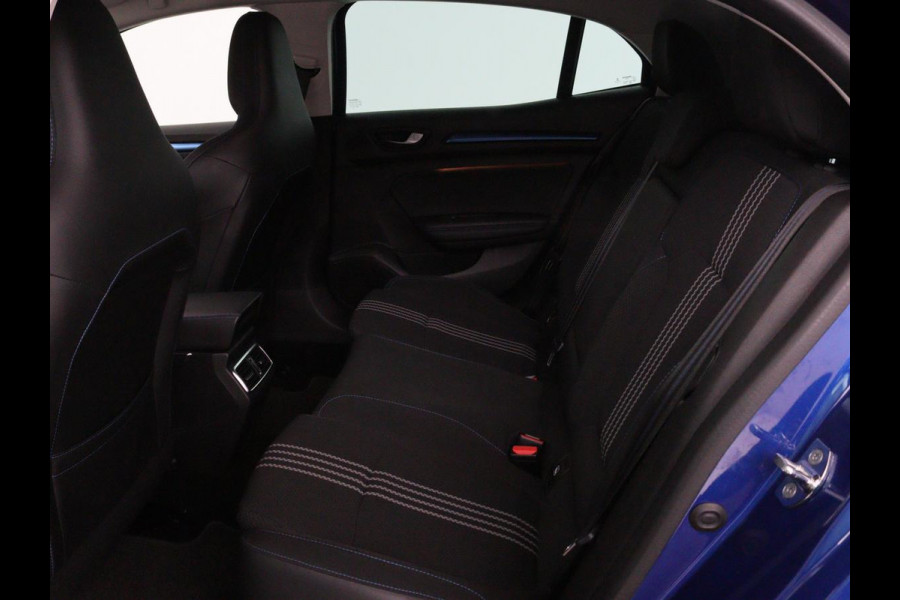 Renault Mégane 1.3 TCe GT-Line | Stoelverwarming | Head-Up | Camera | Trekhaak | Sportstoelen | Navigatie | Park Assist | Full LED | Keyless
