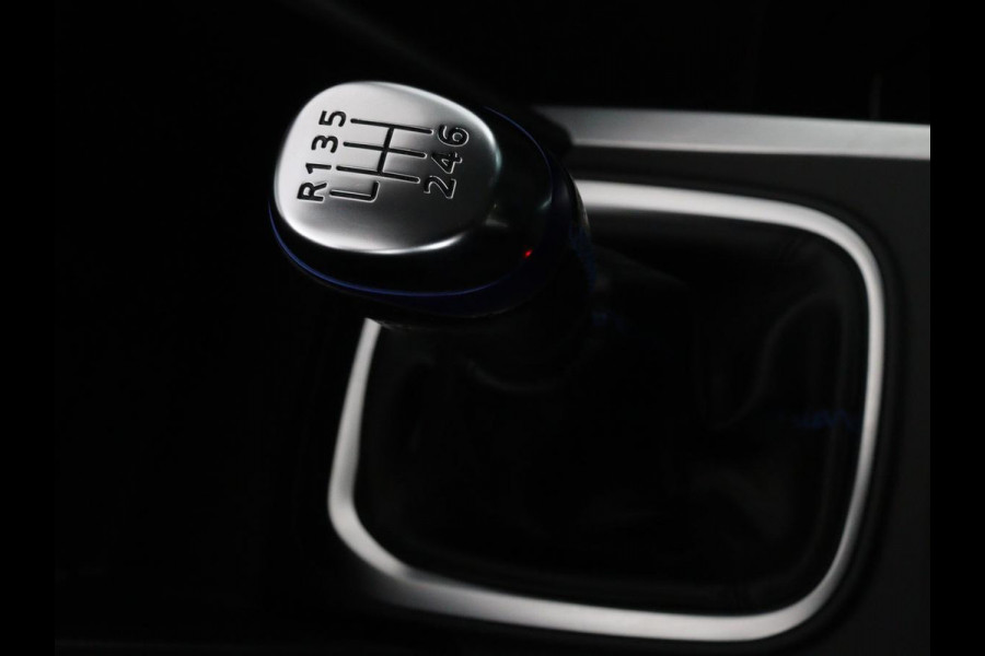 Renault Mégane 1.3 TCe GT-Line | Stoelverwarming | Head-Up | Camera | Trekhaak | Sportstoelen | Navigatie | Park Assist | Full LED | Keyless