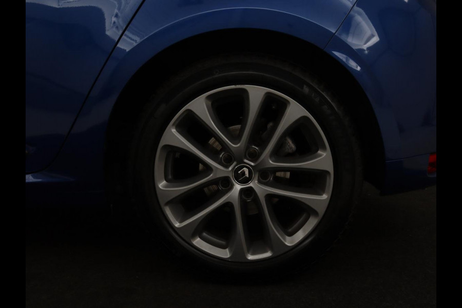 Renault Mégane 1.3 TCe GT-Line | Stoelverwarming | Head-Up | Camera | Trekhaak | Sportstoelen | Navigatie | Park Assist | Full LED | Keyless