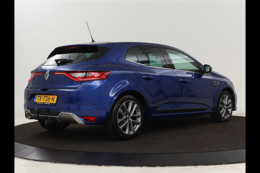Renault Mégane 1.3 TCe GT-Line | Stoelverwarming | Head-Up | Camera | Trekhaak | Sportstoelen | Navigatie | Park Assist | Full LED | Keyless