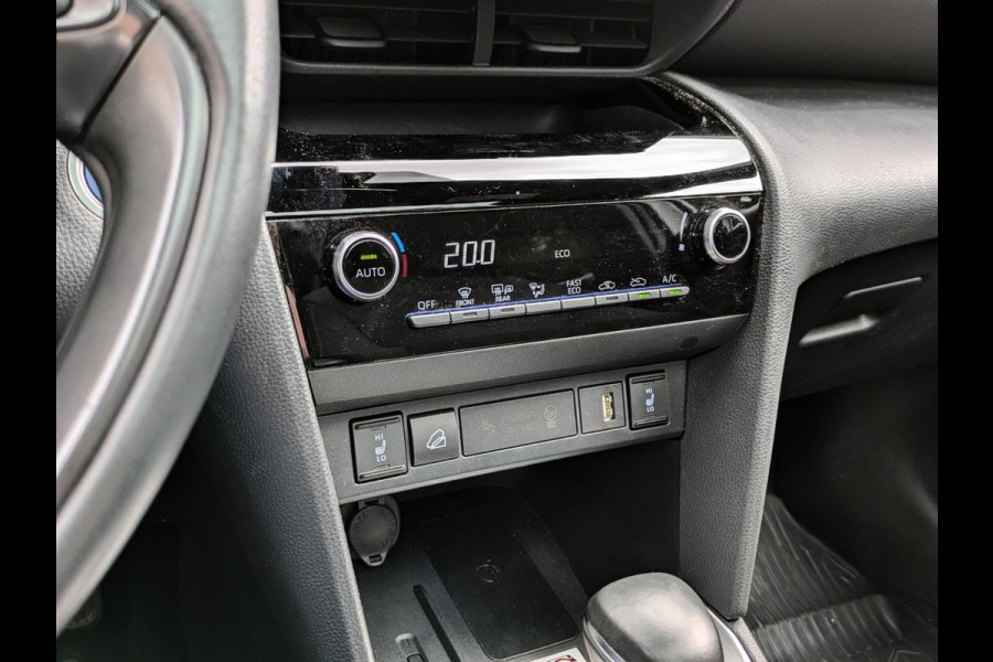 Toyota Yaris Cross 1.5 Hybrid AWD|Panodak|Head-Up|Keyless-Entry|Trekhaak|Stoel/Stuurverwarming|Camera|22.500km