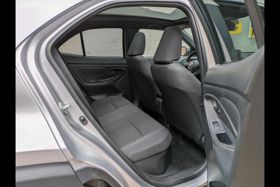 Toyota Yaris Cross 1.5 Hybrid AWD|Panodak|Head-Up|Keyless-Entry|Trekhaak|Stoel/Stuurverwarming|Camera|22.500km