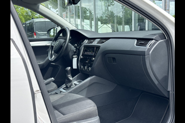 Škoda Octavia Combi 1.0 TSI Ambition Business | NL-auto | Navi | Carplay | Clima | PDC | BTW
