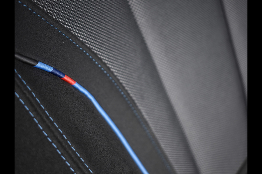 BMW 3-serie 330e | M-SPORT | FACELIFT | SHADOWLINE | AMBIANCE INTERIEUR | TREKHAAK | DAB+ |