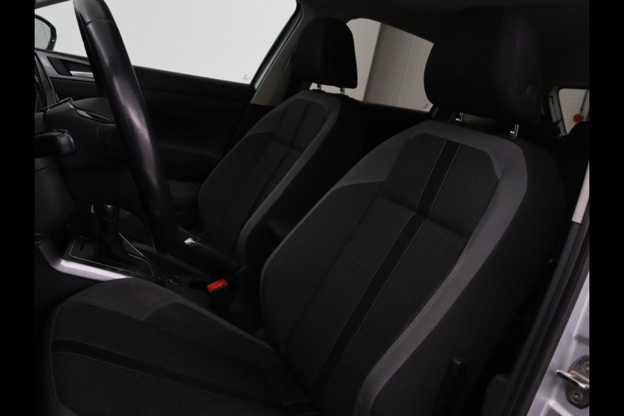 Volkswagen Polo 1.0 TSI R Line | Panoramadak | Stoelverwarming | Adaptive cruise | Climate control | Park Assist | Carplay | Navigatie