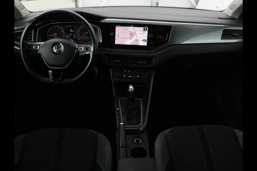 Volkswagen Polo 1.0 TSI R Line | Panoramadak | Stoelverwarming | Adaptive cruise | Climate control | Park Assist | Carplay | Navigatie