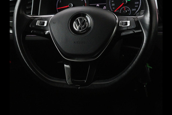 Volkswagen Polo 1.0 TSI R Line | Panoramadak | Stoelverwarming | Adaptive cruise | Climate control | Park Assist | Carplay | Navigatie