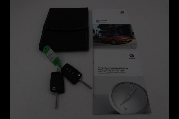 Volkswagen Polo 1.0 TSI R Line | Panoramadak | Stoelverwarming | Adaptive cruise | Climate control | Park Assist | Carplay | Navigatie
