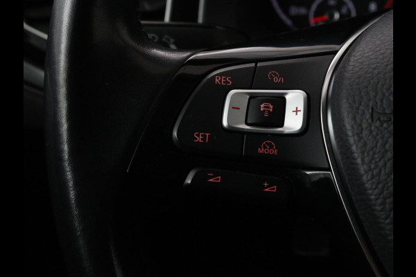 Volkswagen Polo 1.0 TSI R Line | Panoramadak | Stoelverwarming | Adaptive cruise | Climate control | Park Assist | Carplay | Navigatie