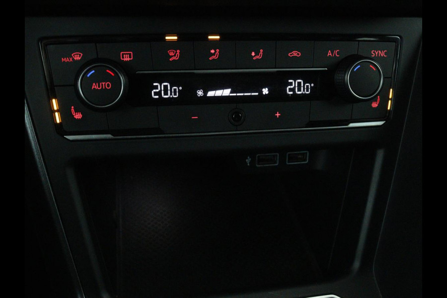 Volkswagen Polo 1.0 TSI R Line | Panoramadak | Stoelverwarming | Adaptive cruise | Climate control | Park Assist | Carplay | Navigatie