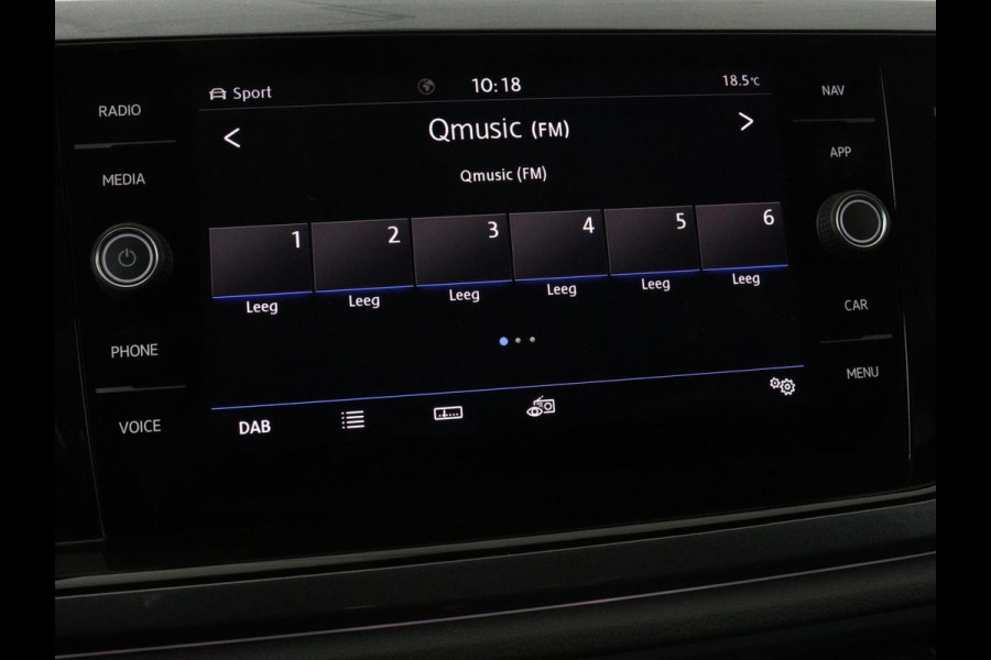 Volkswagen Polo 1.0 TSI R Line | Panoramadak | Stoelverwarming | Adaptive cruise | Climate control | Park Assist | Carplay | Navigatie