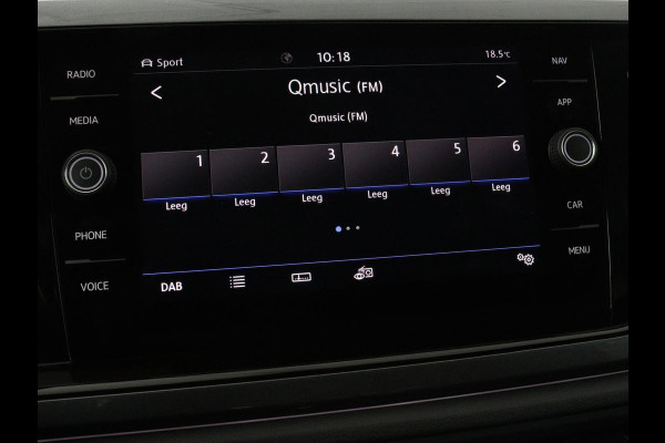 Volkswagen Polo 1.0 TSI R Line | Panoramadak | Stoelverwarming | Adaptive cruise | Climate control | Park Assist | Carplay | Navigatie