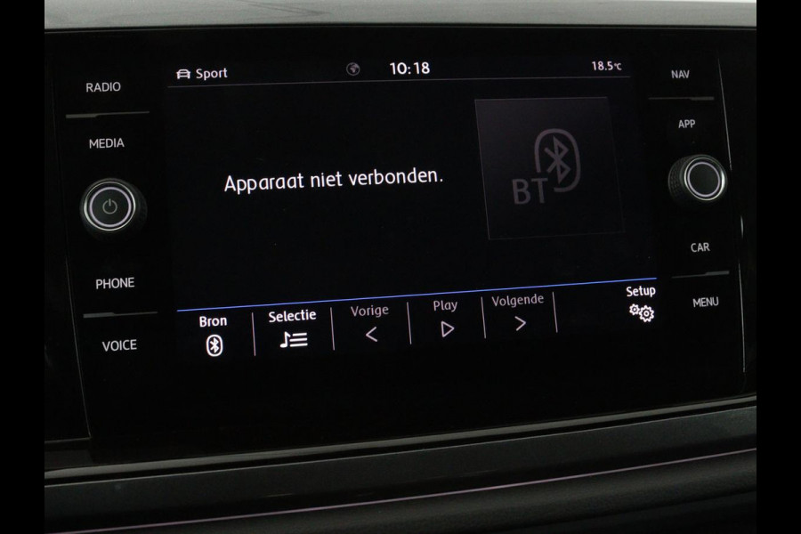 Volkswagen Polo 1.0 TSI R Line | Panoramadak | Stoelverwarming | Adaptive cruise | Climate control | Park Assist | Carplay | Navigatie