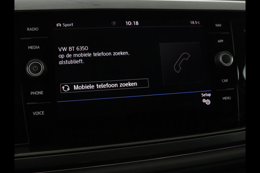 Volkswagen Polo 1.0 TSI R Line | Panoramadak | Stoelverwarming | Adaptive cruise | Climate control | Park Assist | Carplay | Navigatie