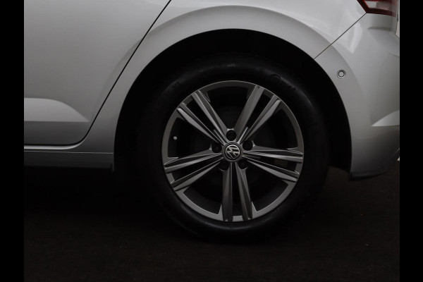 Volkswagen Polo 1.0 TSI R Line | Panoramadak | Stoelverwarming | Adaptive cruise | Climate control | Park Assist | Carplay | Navigatie