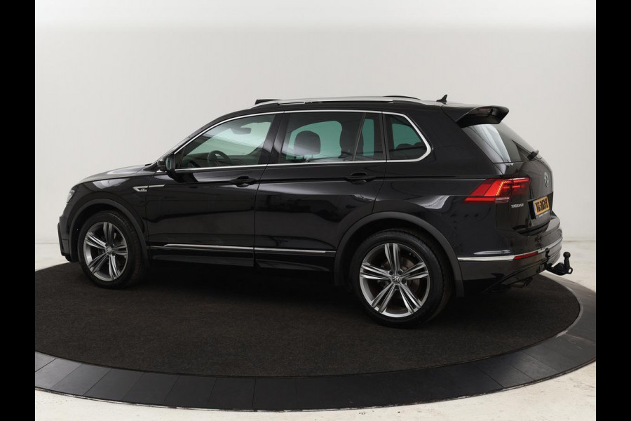 Volkswagen Tiguan 1.4 TSI R Line | Panoramadak | Leder | Stoelverwarming | Trekhaak | Carplay | 360 camera | Virtual Cockpit | Navigatie | Adaptive cruise | 19'' lichtmetalen velgen