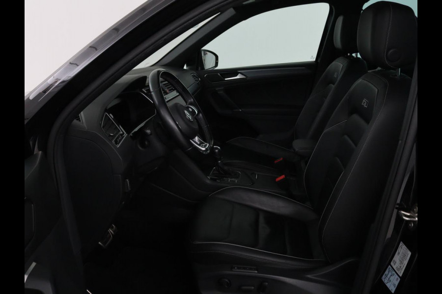 Volkswagen Tiguan 1.4 TSI R Line | Panoramadak | Leder | Stoelverwarming | Trekhaak | Carplay | 360 camera | Virtual Cockpit | Navigatie | Adaptive cruise | 19'' lichtmetalen velgen