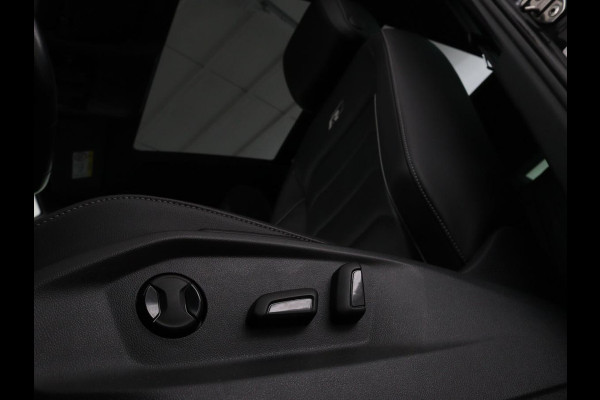 Volkswagen Tiguan 1.4 TSI R Line | Panoramadak | Leder | Stoelverwarming | Trekhaak | Carplay | 360 camera | Virtual Cockpit | Navigatie | Adaptive cruise | 19'' lichtmetalen velgen